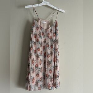 LAVENDER BROWN Women’s Slip Dress, Floral Pleated Medium